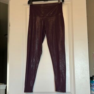 Shiny Purple Snake Skin-patterned Leggings